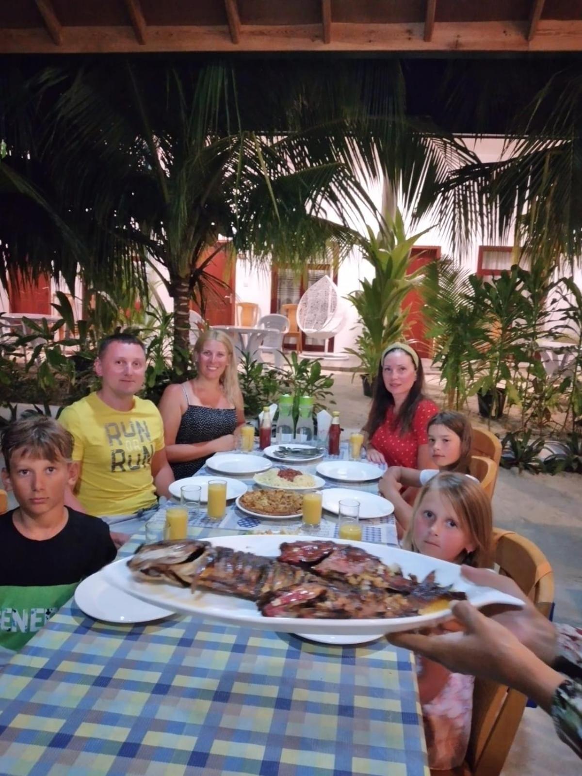 Sunrise Inn Тодду Екстер'єр фото